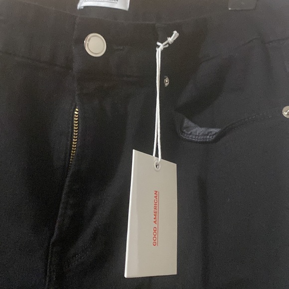 Good American Waist Crop Chewed Hem Skinny Jeans - Picture 3 of 4